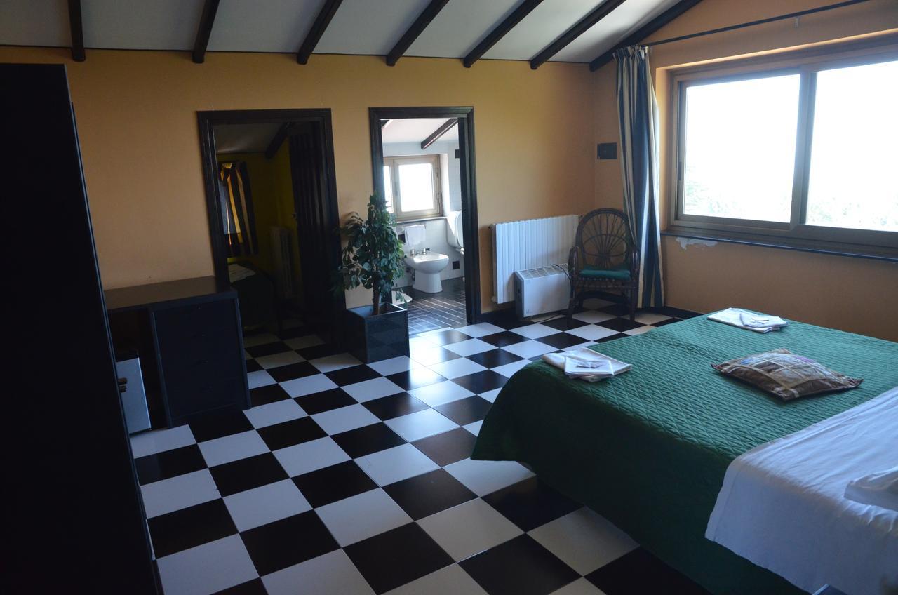 La Nuova Quercia Hotel เบลปาสโซ ภายนอก รูปภาพ